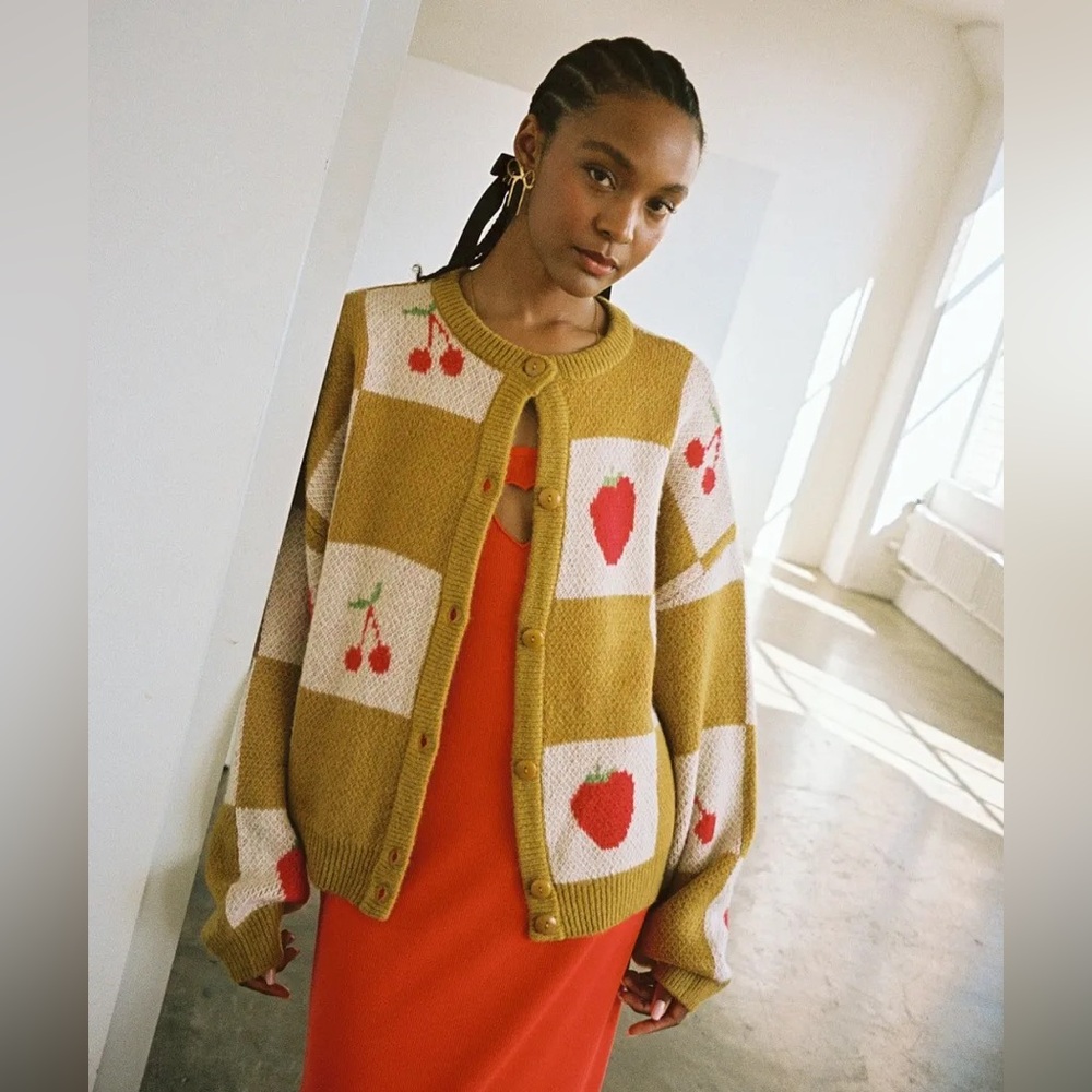 Lisa Says Gah Lauda Cardi - Fruit Check